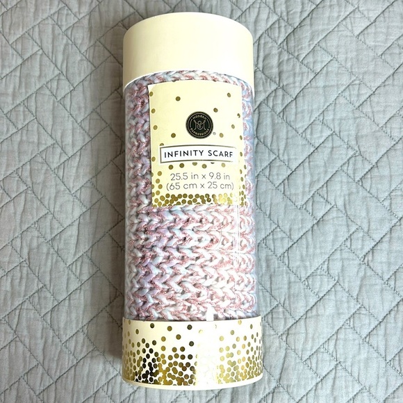 Modern Expressions Infinity Scarf New In Package Pink & Grey - Picture 1 of 5